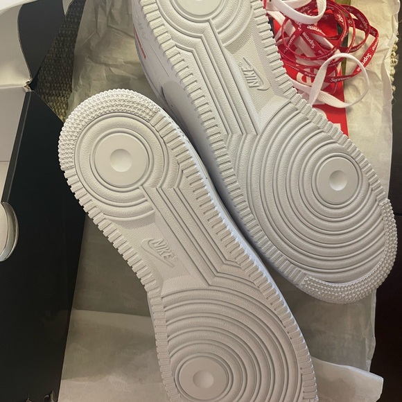 🔥 Supreme x Nike Air Force 1 Low White size US 9.5 style CU9225 - Picture 13 of 17